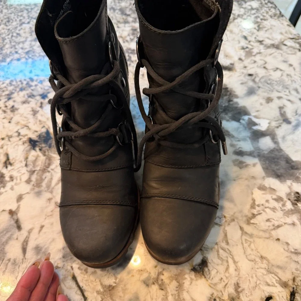 Sorel‎ Danica Lace Black Leather Ankle Boots NL2360-010 Womens 7.5